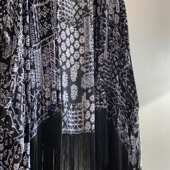 TALULA Fringe Kimono - NEW - Picture 2 of 3